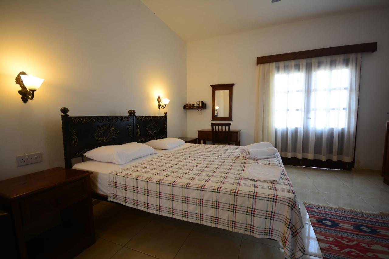Villa Lembos Hotel Karpaz Rizokarpaso 외부 사진